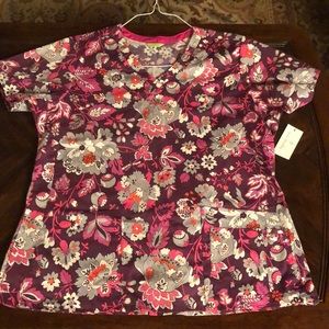 Brand new with tags Vera Bradley scrub top